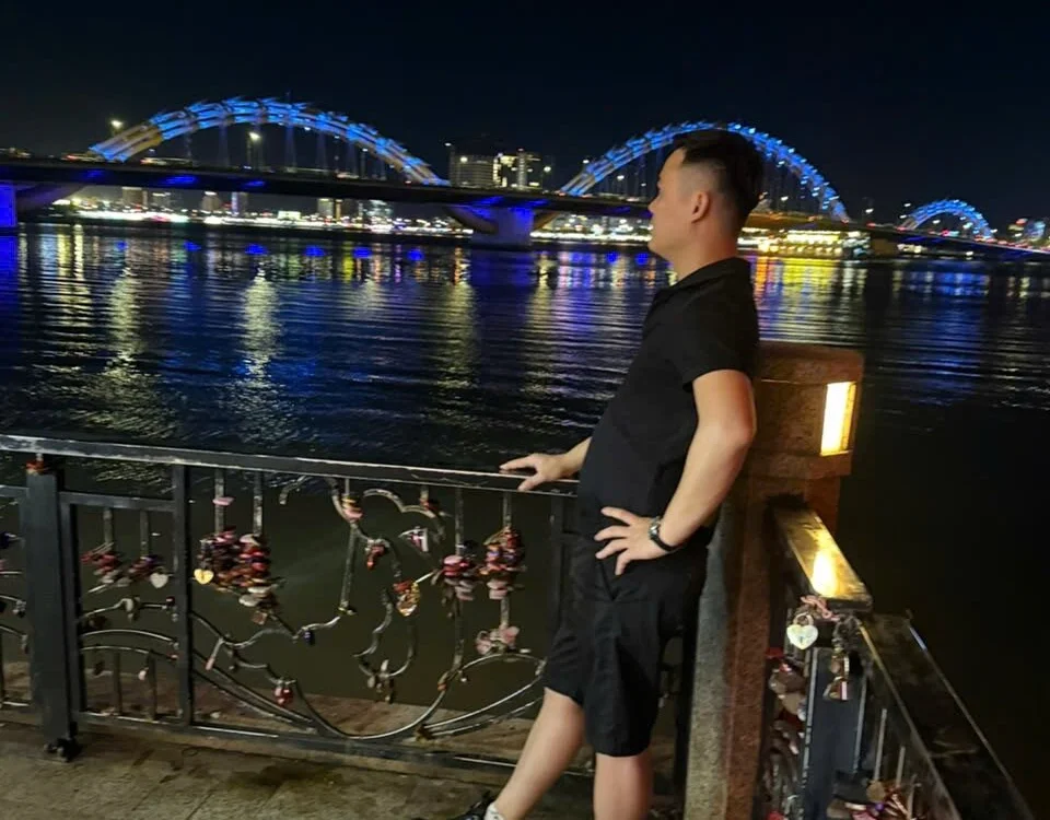 Donlphin76 Chat XXX Ngoại tuyến