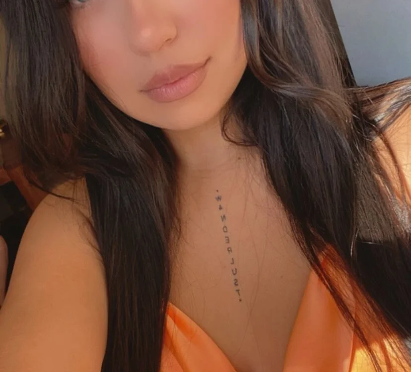 Emma_Brown_0 offline chatrum