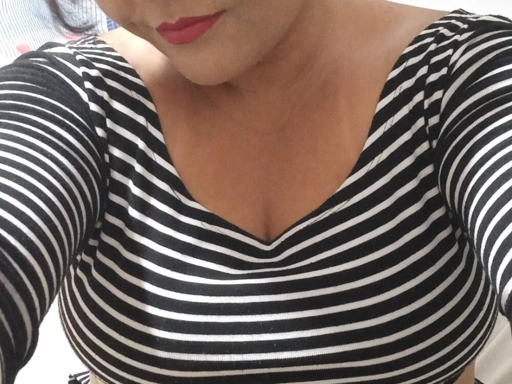 Chat +18 off-line de NayraLimaOfficial