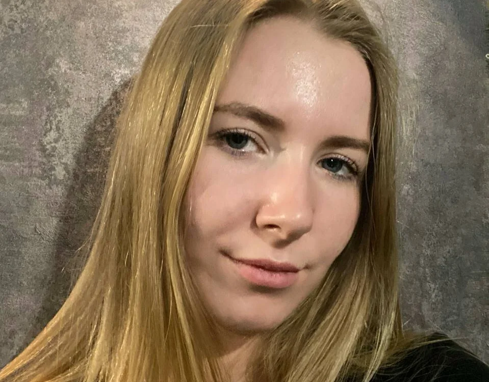 MaeJackson's Offline Chat Room