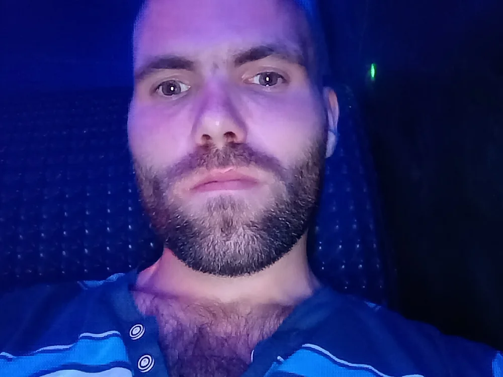 Offline chatovací místnost 999shuma