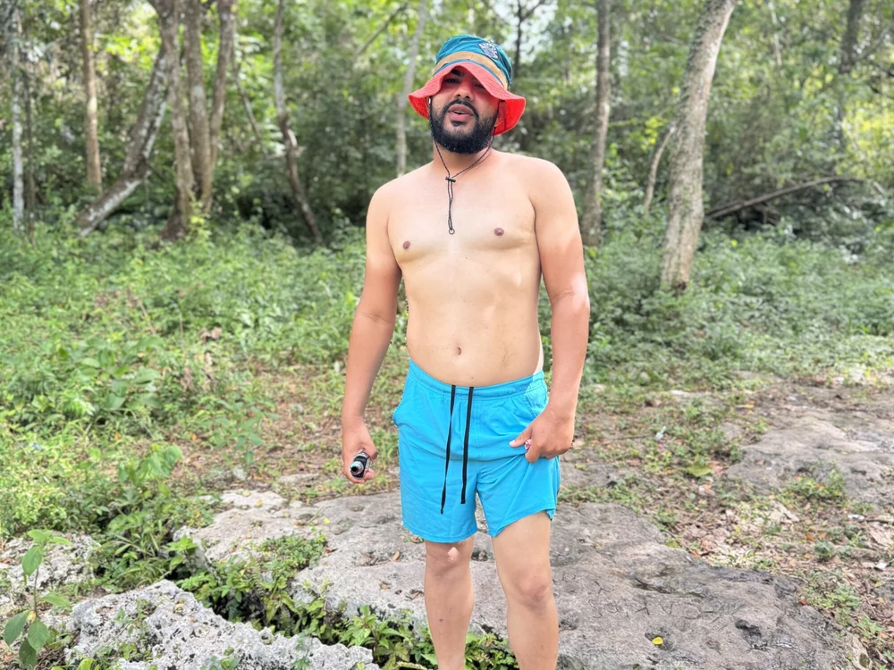latinO_blanquito – Offline XXX chat