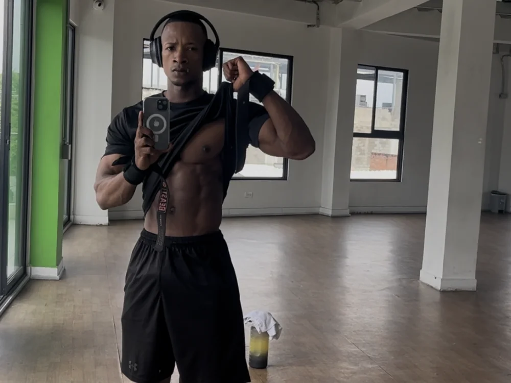 jhony_vjj: офлайн-секс-чат