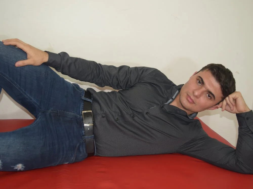 AndrethMuller offline XXX-chatje