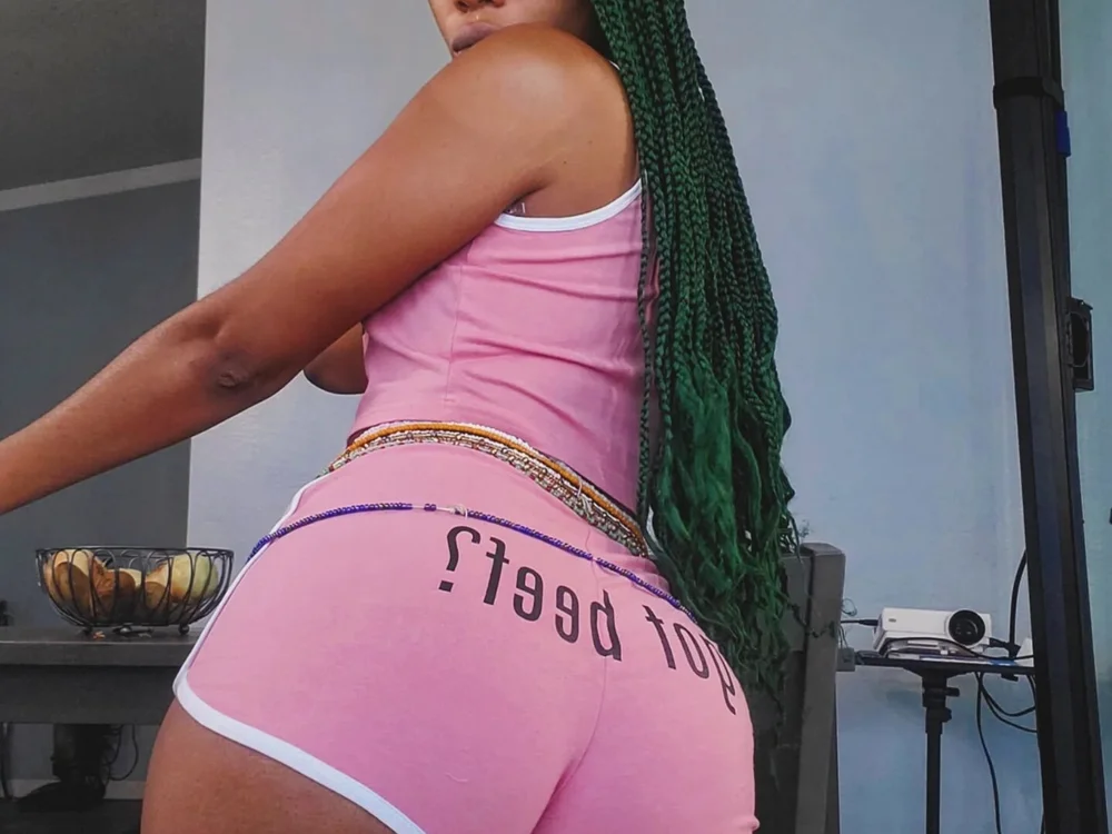 _lovemehoe_12 offline chatrum