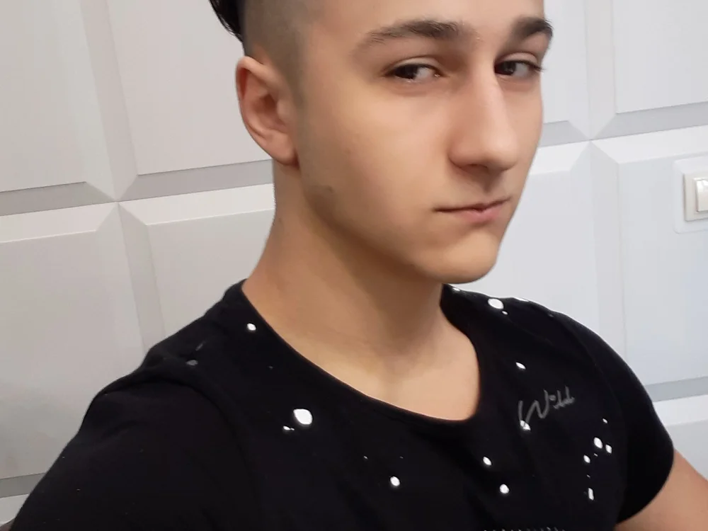 Offline chatovací místnost LanelSnow