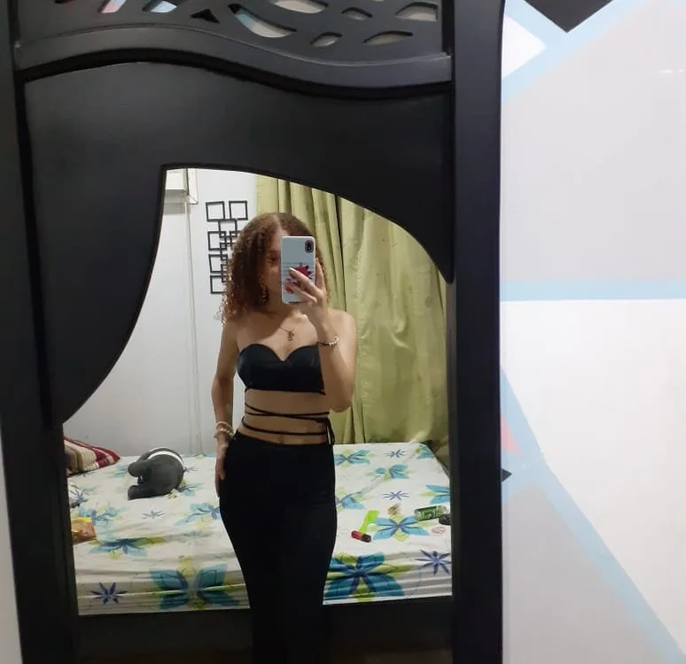thanisha0304's Offline Chat Room
