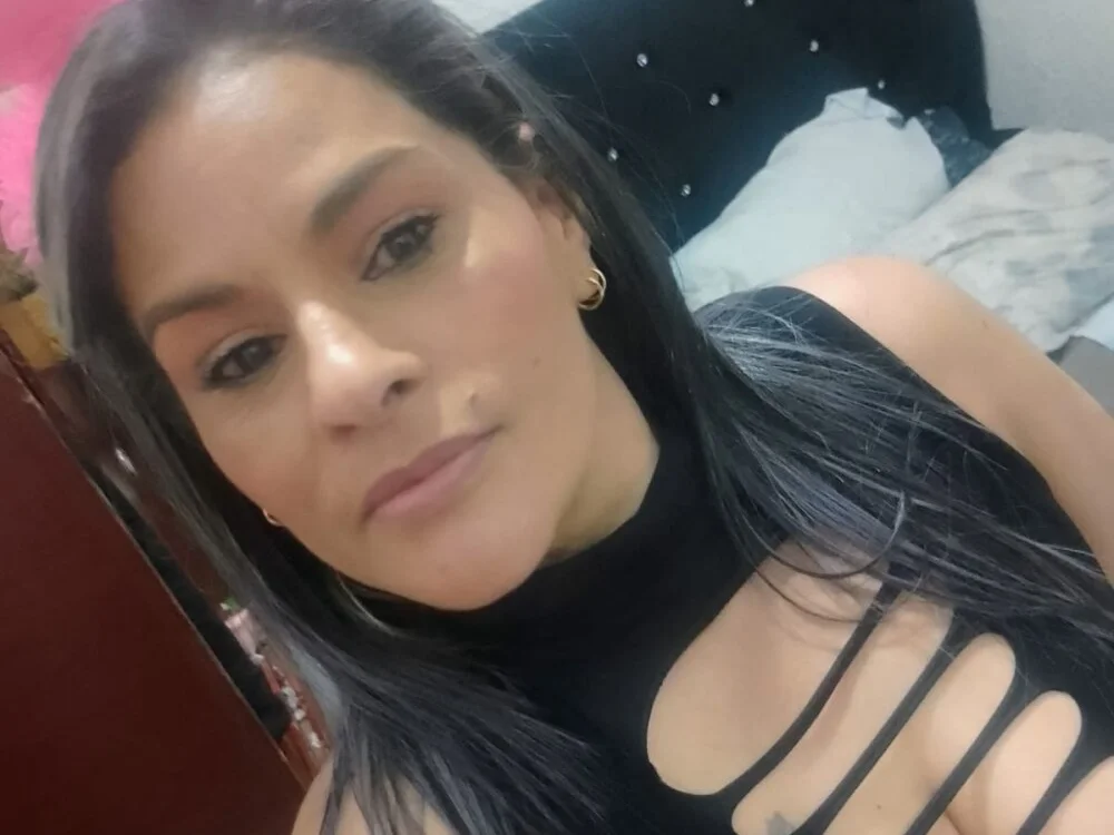 HarleyHot_ Offline XXX-Chat