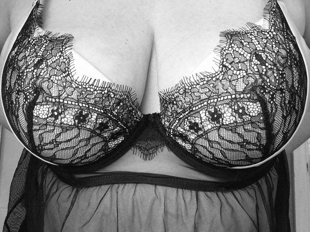 Booby-Secretary39's Offline Chat Room