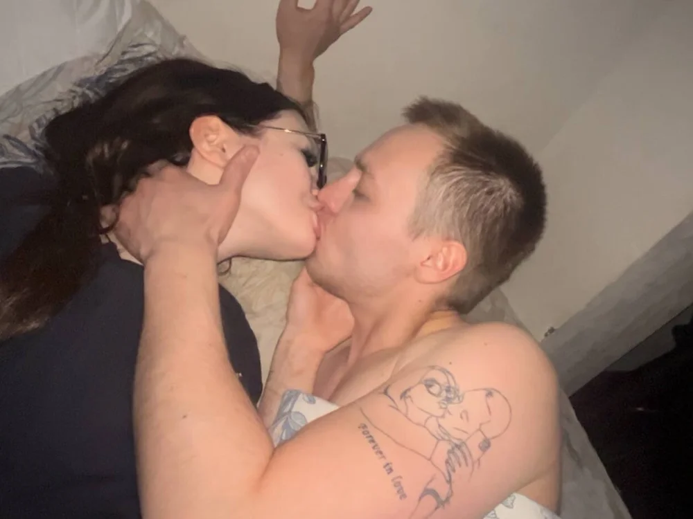 LisaQAlbert's Offline Chat Room