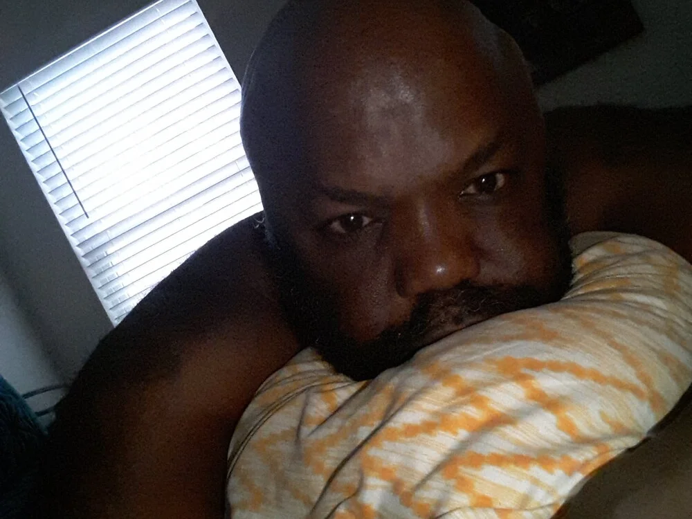 Willie8762's Offline XXX Chat