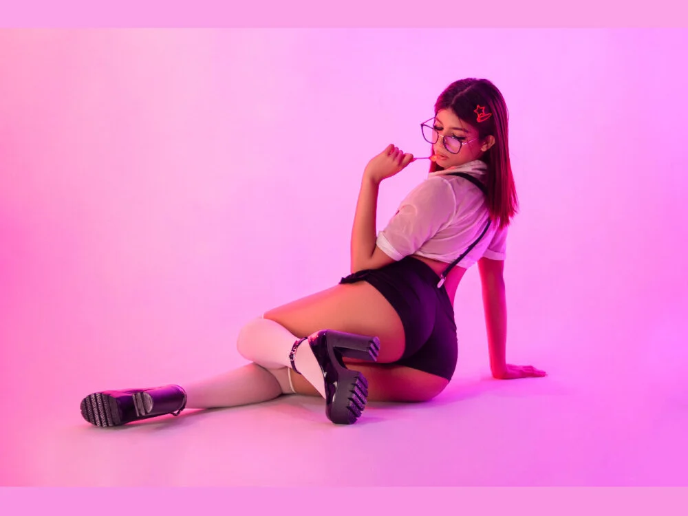 AlinaSweett Offline XXX-Chat