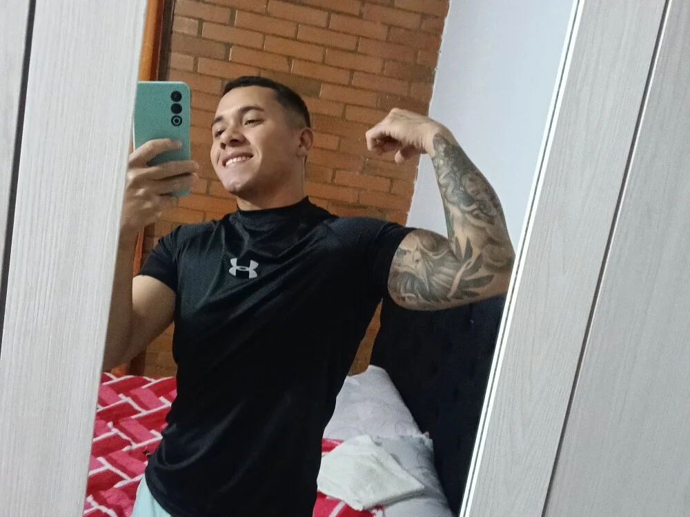 Offline XXX chat modela Heecctor