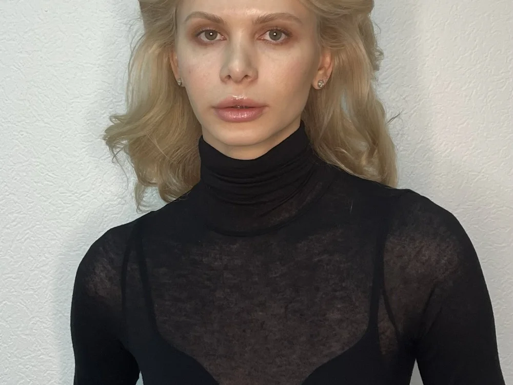 BeautyBlonde offline chatrum
