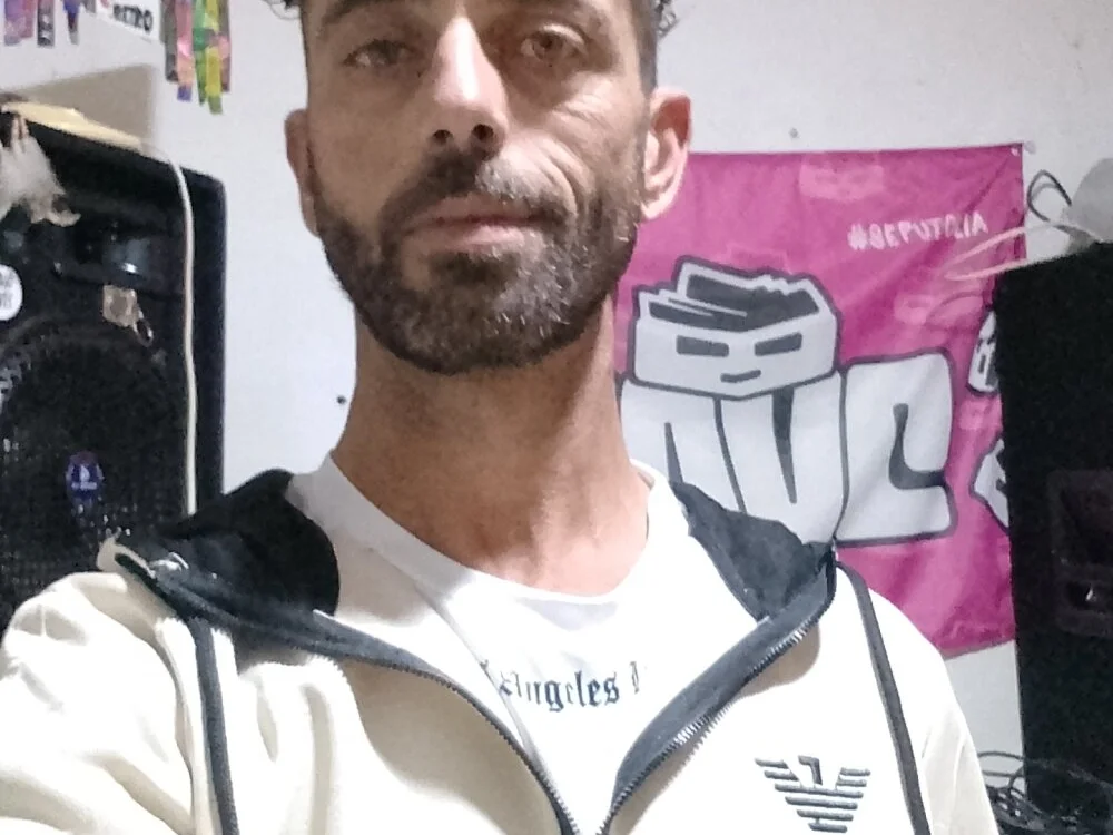 MeKaniCmurcia: συνομιλία ΧΧΧ εκτός σύνδεσης