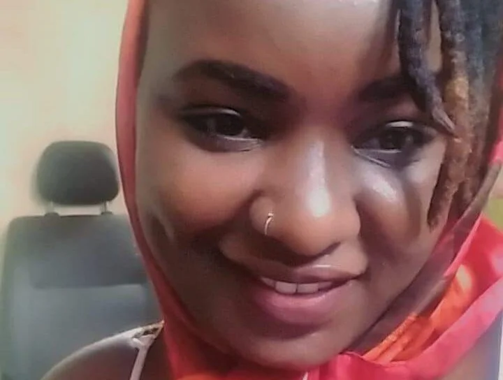 Emmie96's Offline XXX Chat