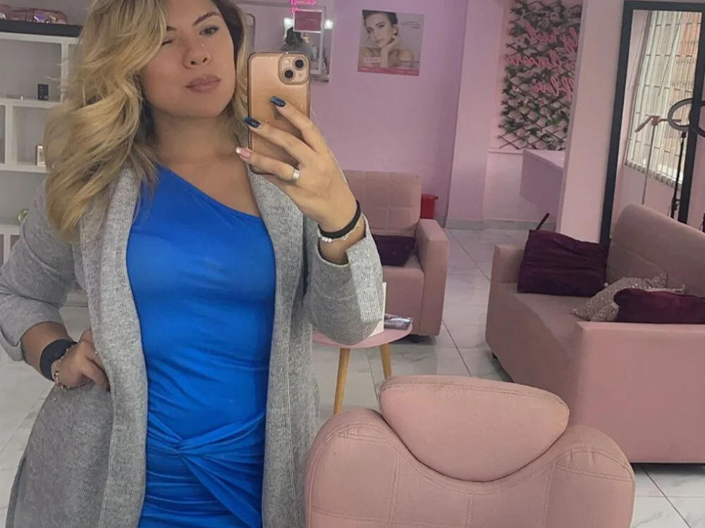 Victoria01_s offline XXX-chat