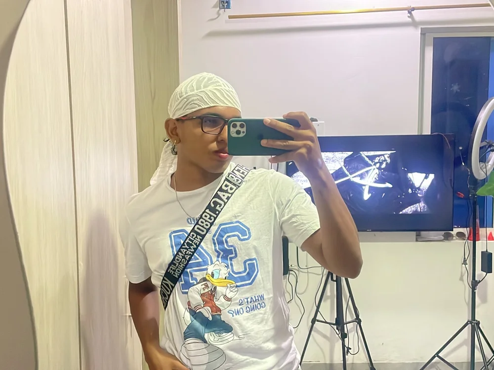malakai_vibess offline XXX-chatje