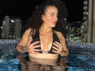 AlessiiaRose - Girl 