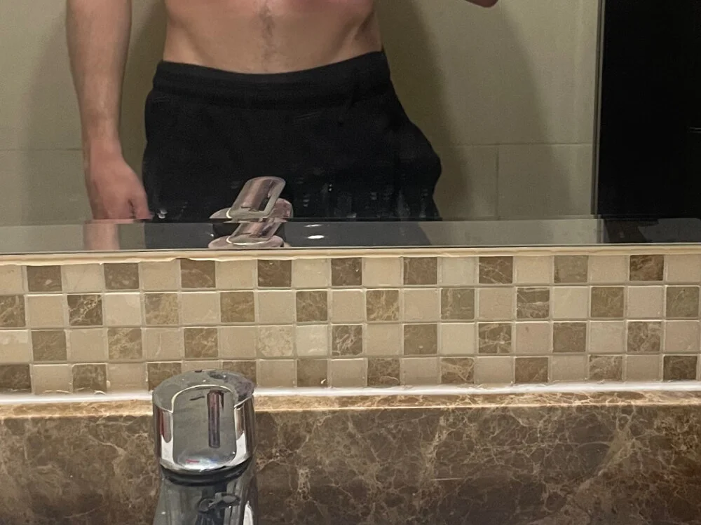 Princecharming18 離線 XXX 聊天