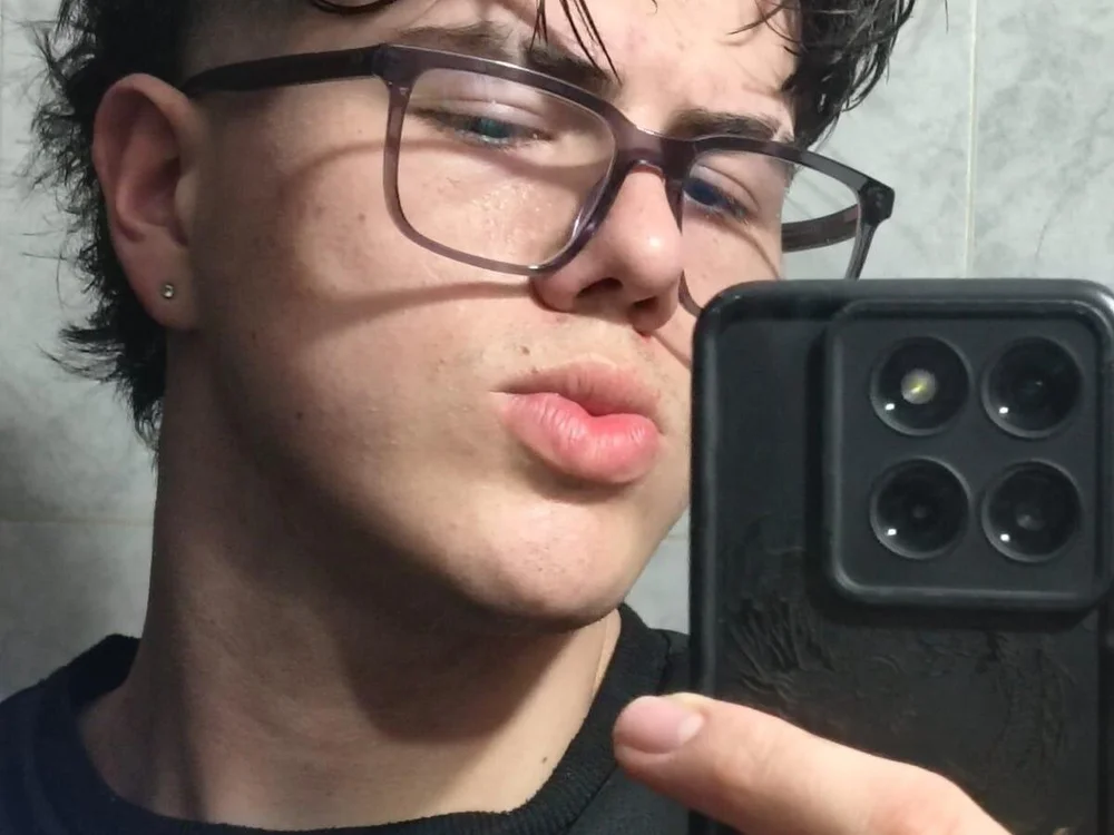 JohnsonFox cam model