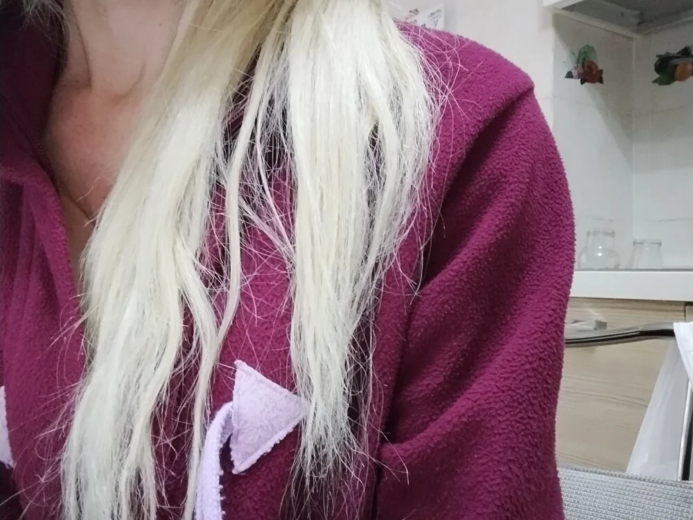 Kelly80's Offline XXX Chat