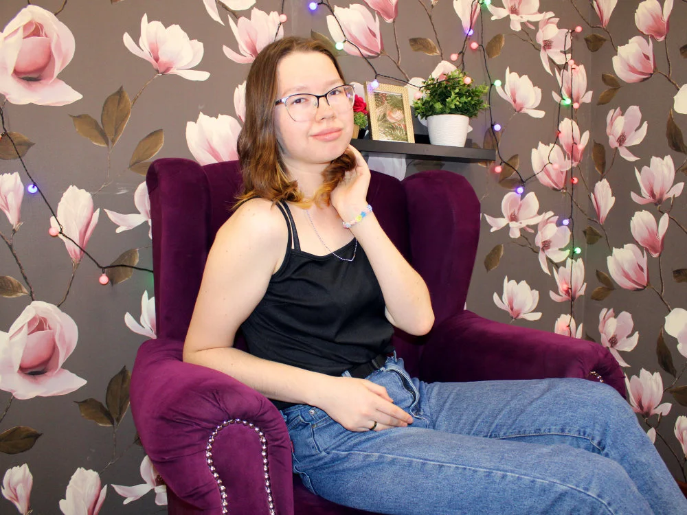 EmilyLissy Offline XXX-Chat