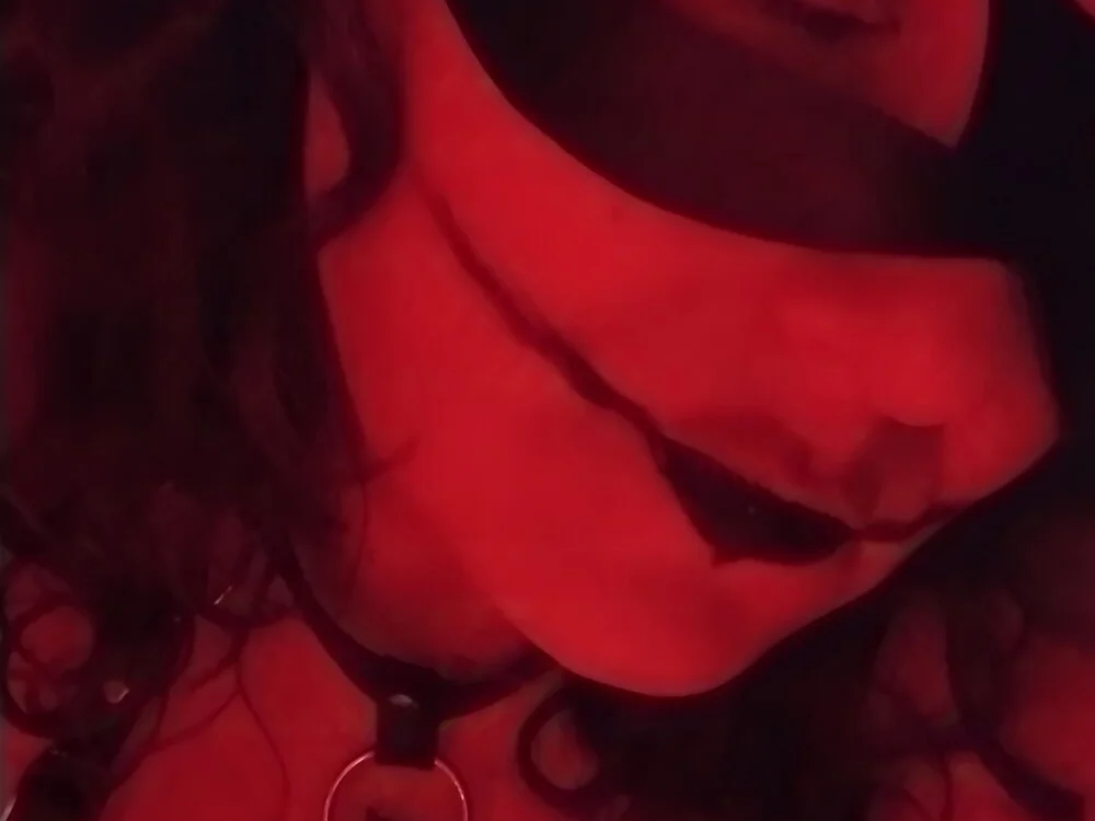 RawMiss: συνομιλία ΧΧΧ εκτός σύνδεσης