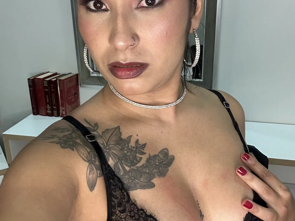 JulietaShelby's most recent online preview