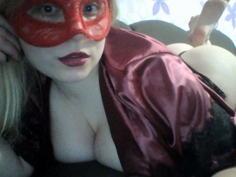AhKattyWhite Offline Chatrum