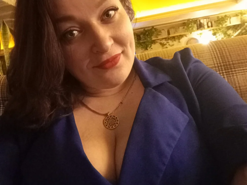 Goddes-Eva's Offline Chat Room