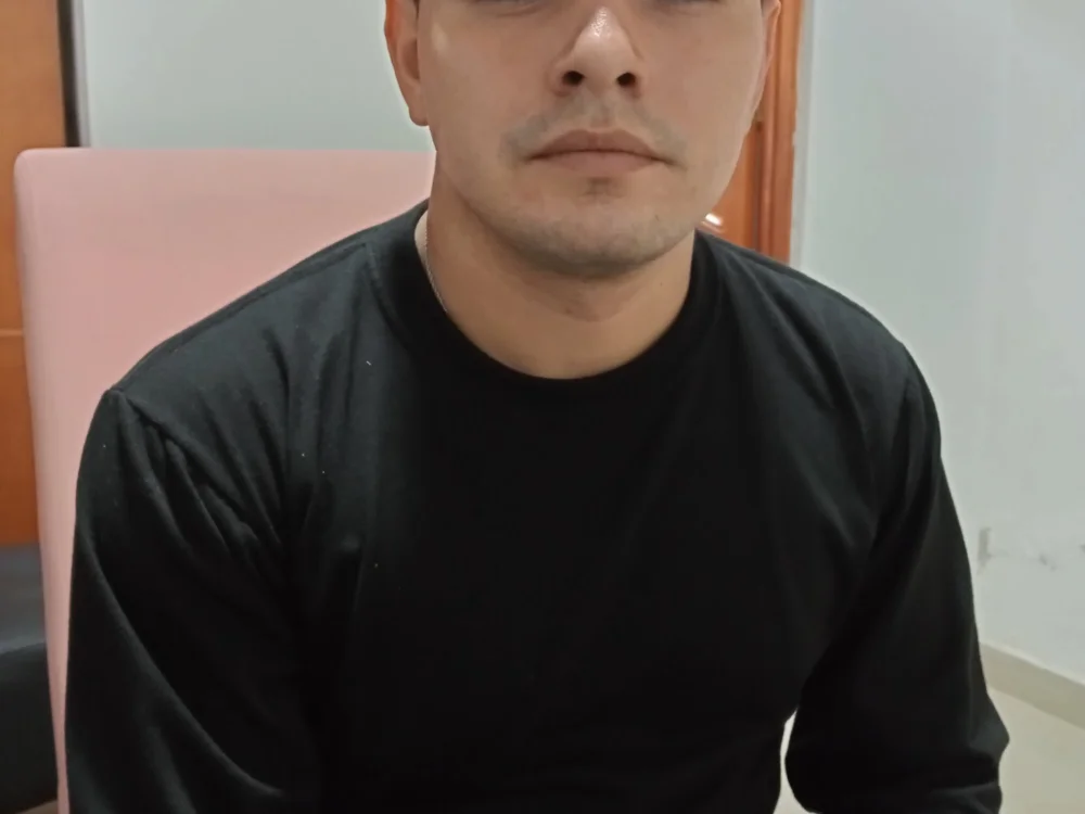 hard_strong's Offline Chat Room