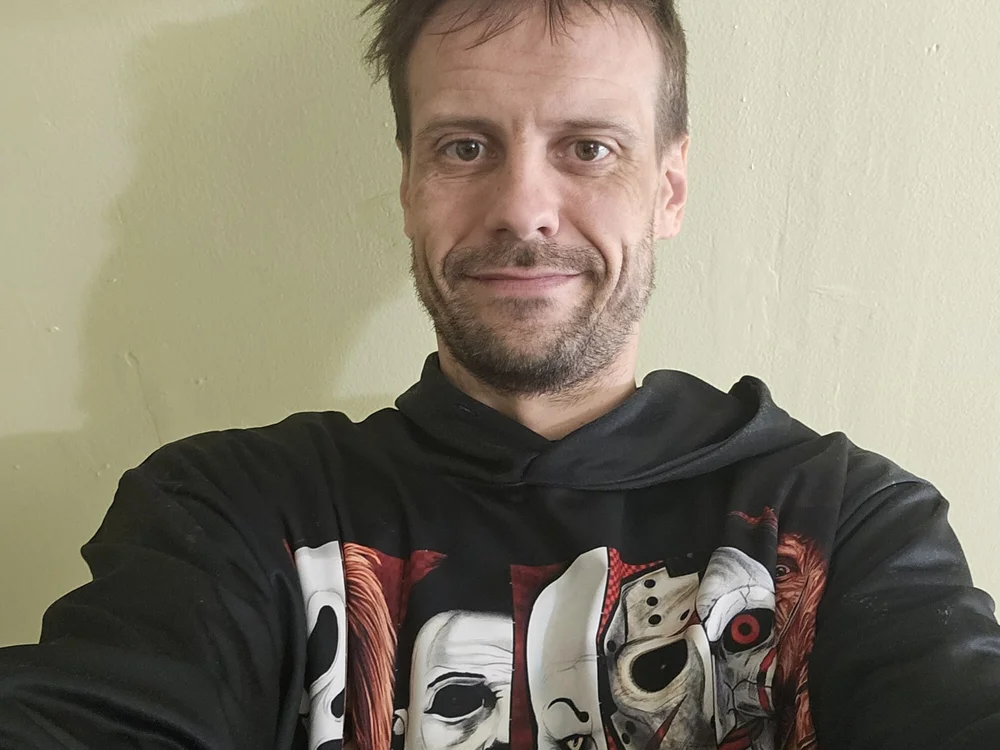Danny543267's Offline Chat Room