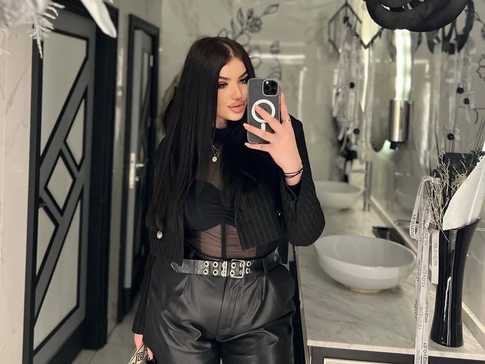 Emma-Joy offline chatrum