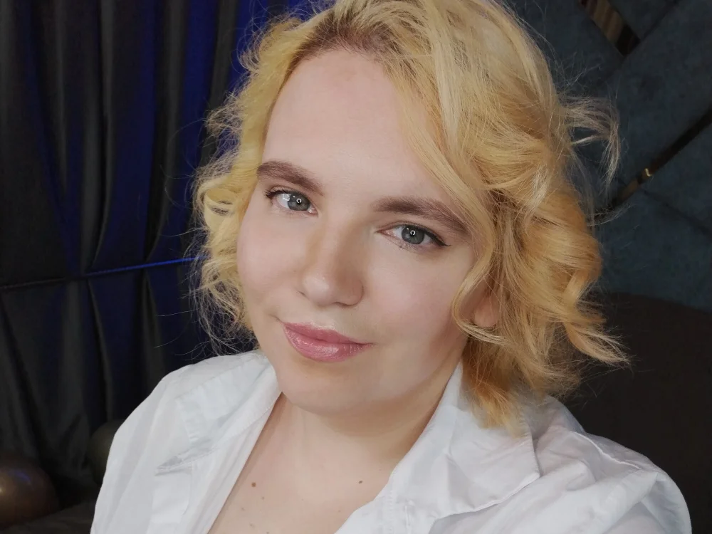 alexandra-ray's Offline XXX Chat