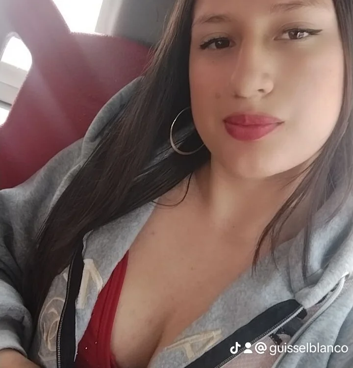 Kiaralove_cs' Offline Chat Room
