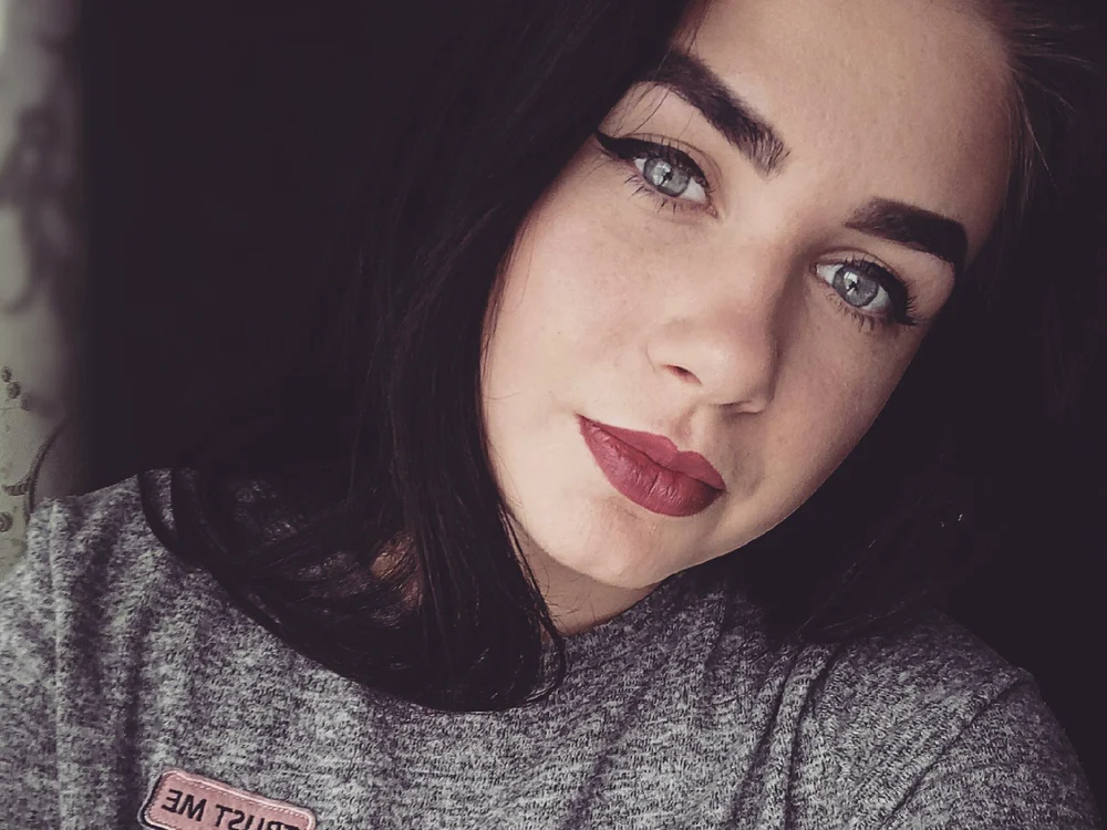 WonderSylvia's Offline Chat Room
