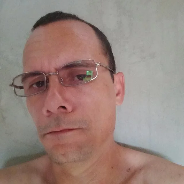 Sam98141's Offline Chat Room
