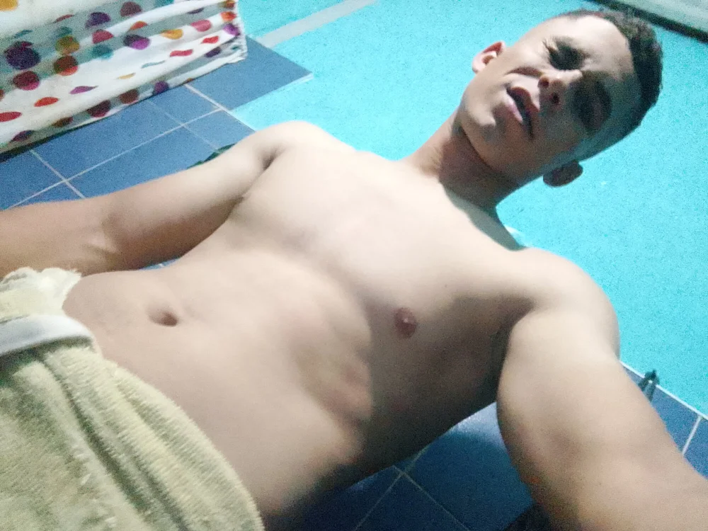 Offline chatovací místnost TU_FLACORICO
