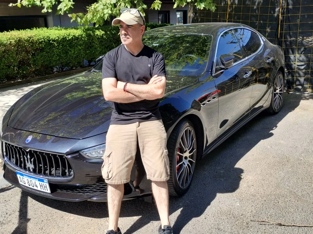 Robertocarlos1971's Offline XXX Chat