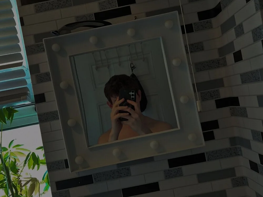 Lukebounddd: συνομιλία ΧΧΧ εκτός σύνδεσης