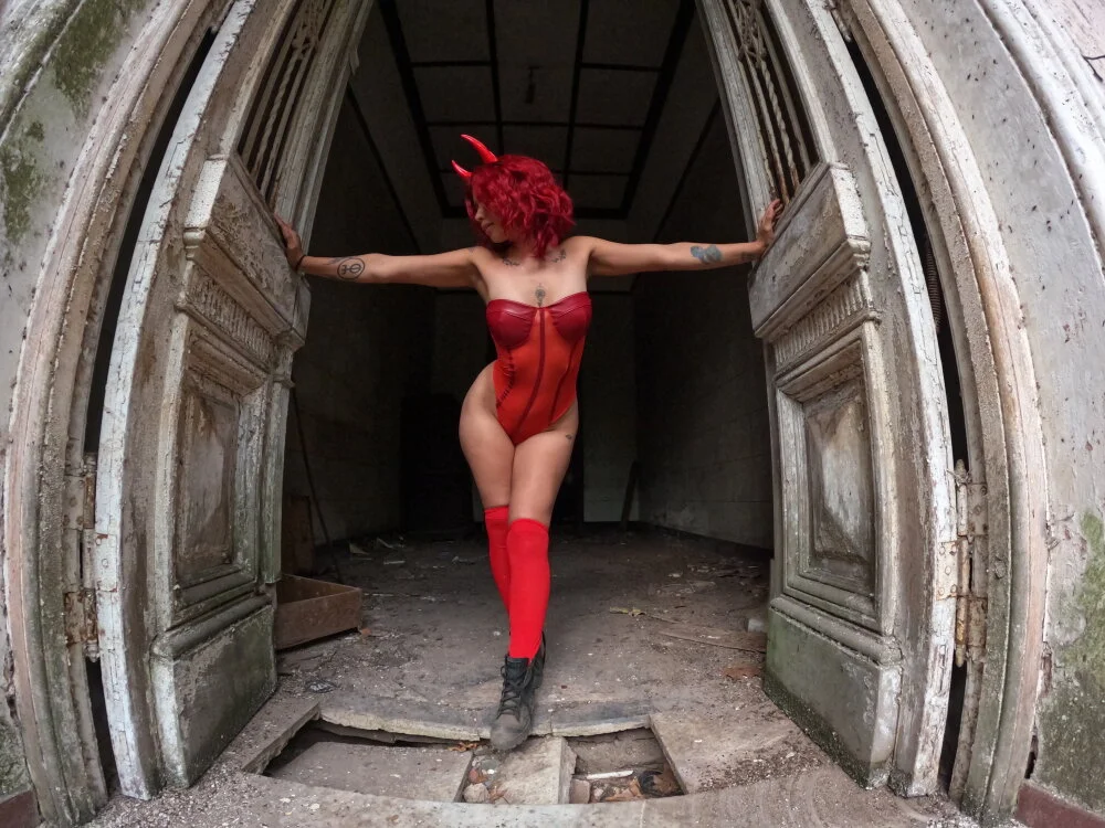 dinamita_Blair Adlı Modelin Çevrimdışı XXX Sohbeti