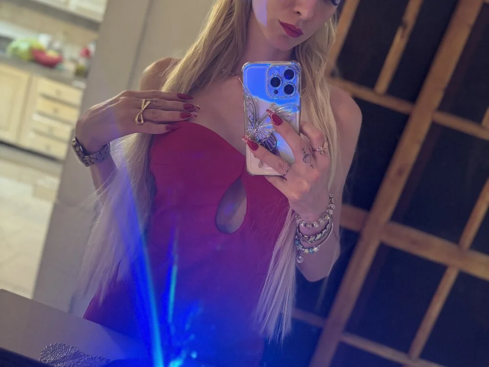 triiniiity 离线XXX聊天