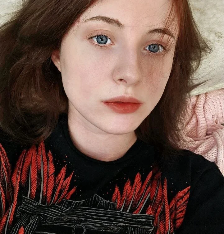 Cowell_Adelina's Offline XXX Chat