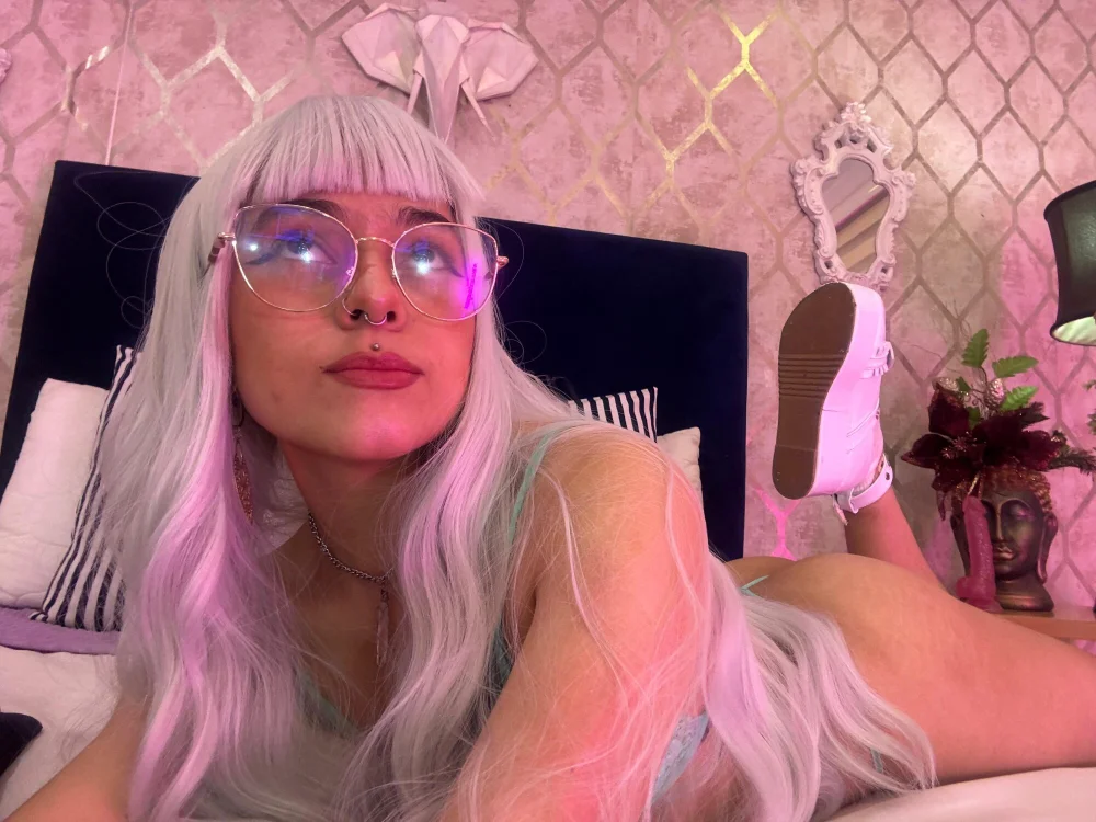 _VelvetDolly_'s Offline Chat Room