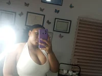 _Curvyqueen
