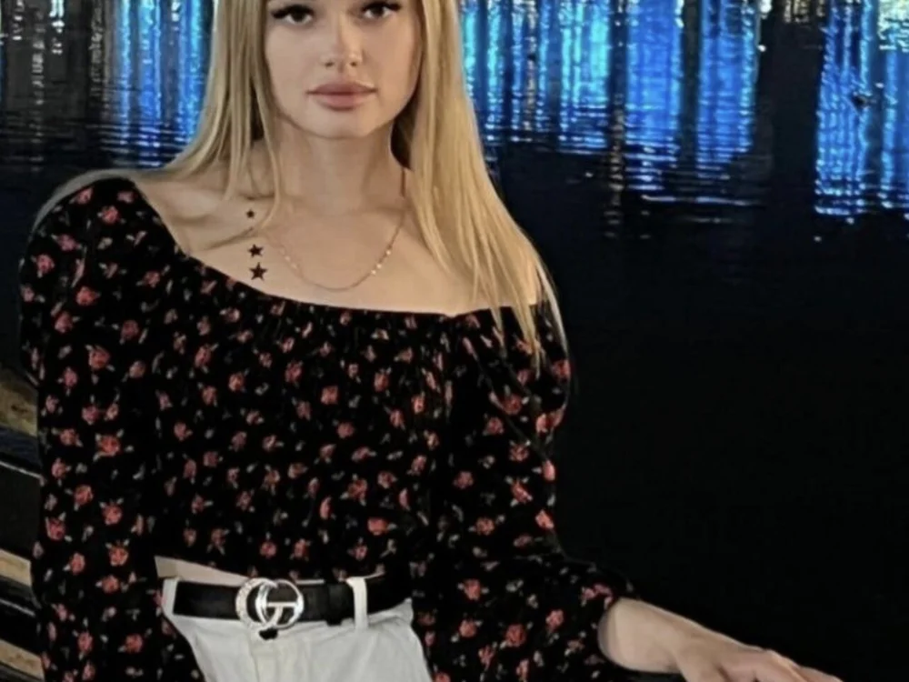 Lilli_Bello's Offline XXX Chat