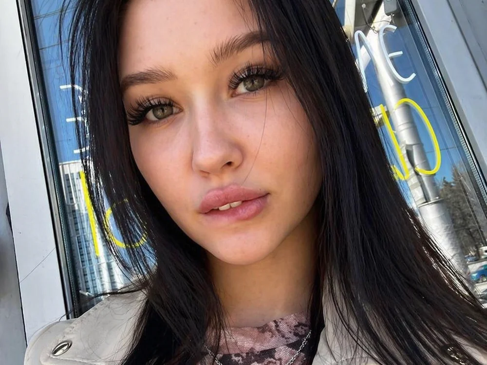 MarishaPoulos Chat XXX offline