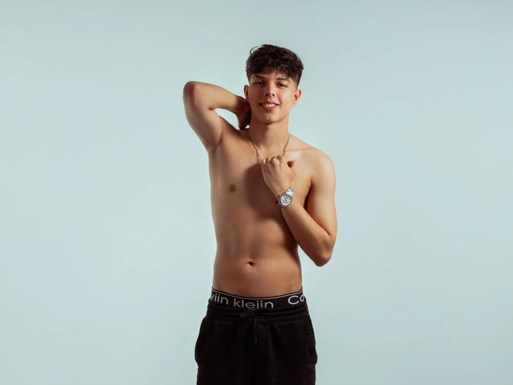 Damianfontana offline XXX-chat