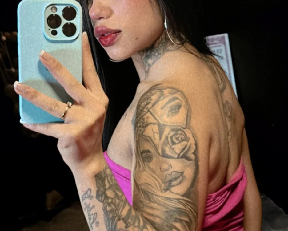 Offline XXX chat modela BABY-CHIKIIS